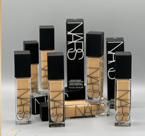 کرم پودر نارس Natural Radiant